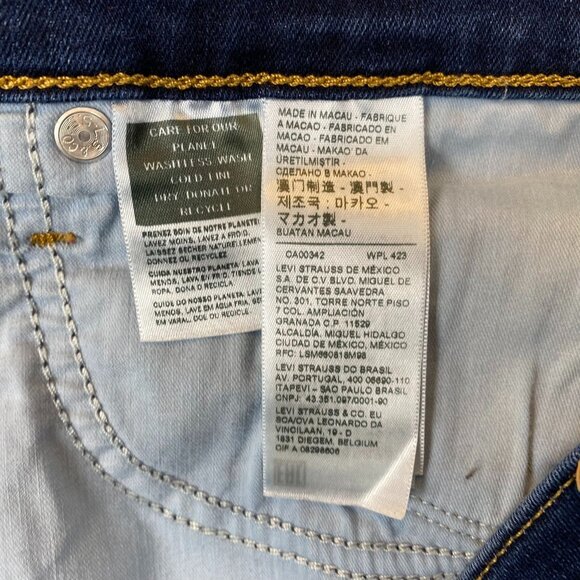 Levis Women's Jeans 33x30 311 Shaping Skinny Dark Wash For Women - Picture 11 of 16